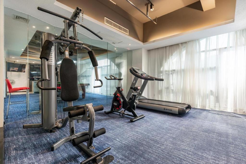 Готель Ibis Dongguan Dongcheng Екстер'єр фото
