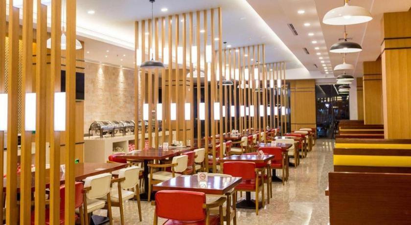 Готель Ibis Dongguan Dongcheng Екстер'єр фото