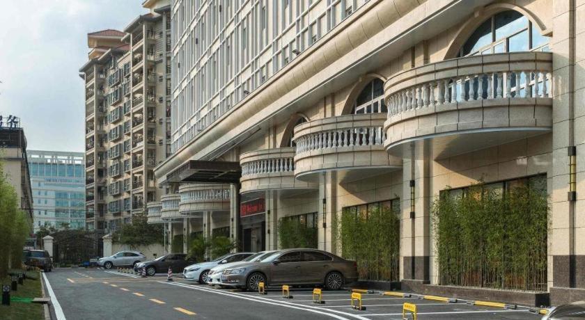 Готель Ibis Dongguan Dongcheng Екстер'єр фото
