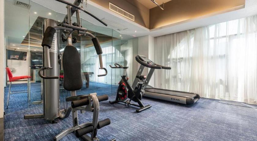 Готель Ibis Dongguan Dongcheng Екстер'єр фото