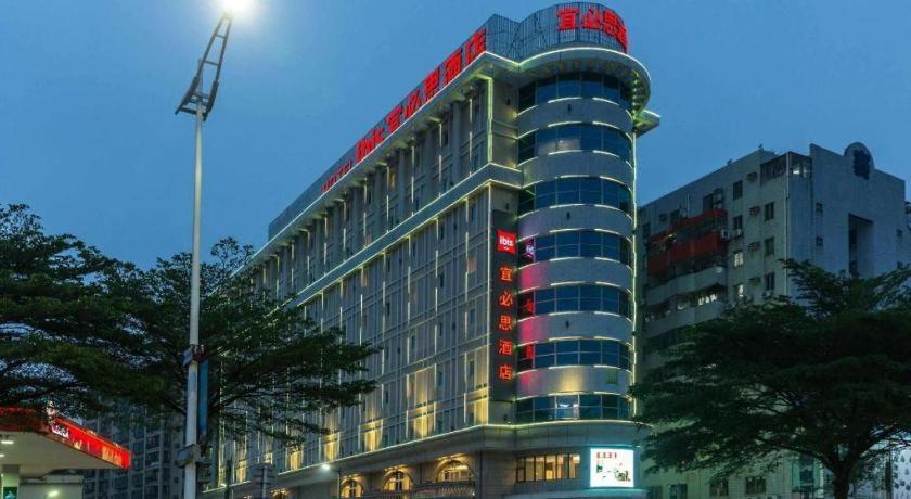 Готель Ibis Dongguan Dongcheng Екстер'єр фото