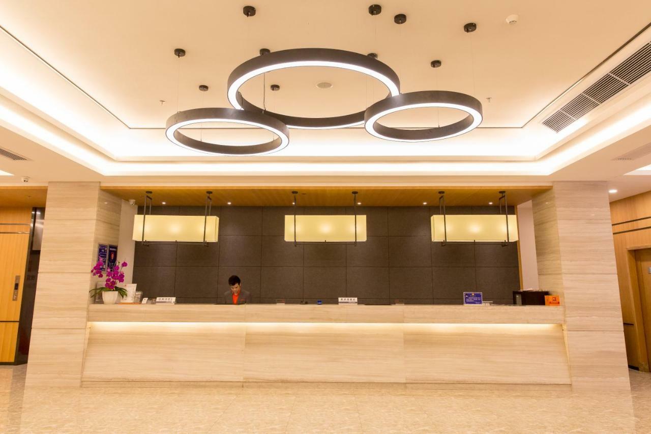Готель Ibis Dongguan Dongcheng Екстер'єр фото