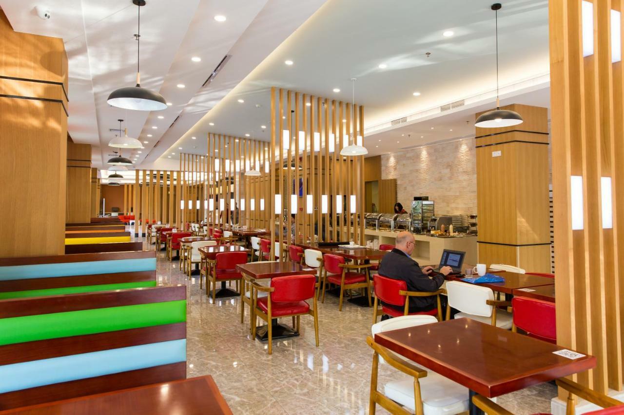 Готель Ibis Dongguan Dongcheng Екстер'єр фото